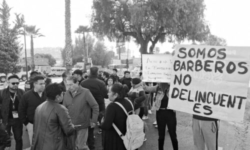 Barberos del Edomex denuncian que autoridades les sembraron droga para justificar clausuras