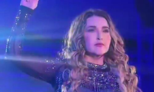 Alicia Villarreal hace señal de auxilio tras su concierto en Michoacán