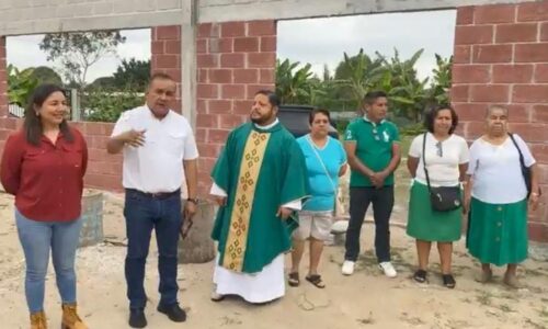 Misantlecos denuncian nepotismo del alcalde al intentar dejarle el cargo a su hija