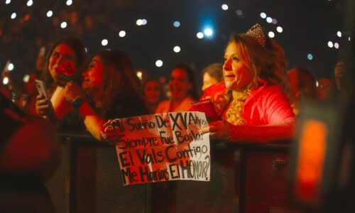 Pide Chayanne en X sus mejores memes como papá, mientras alista concierto en Veracruz