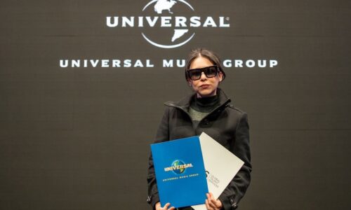 DENISSE GUERRERO ESCRIBE UN NUEVO CAPÍTULO EN SU HISTORIA JUNTO A UNIVERSAL MUSIC