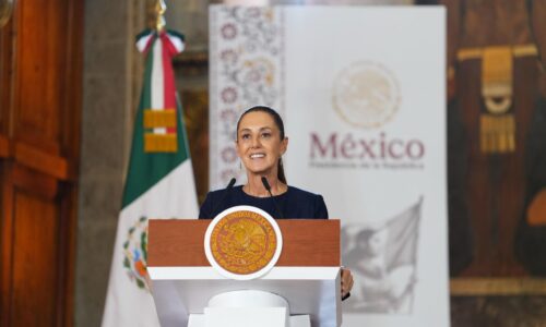PRESIDENTA CLAUDIA SHEINBAUM ANUNCIA INCREMENTO SALARIAL DEL 9% RETROACTIVO A ENERO Y DEL 1% ADICIONAL A PARTIR DE SEPTIEMBRE EN RECONOCIMIENTO A LAS MAESTRAS Y MAESTROS DE MÉXICO