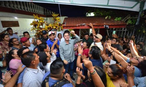 Rafa Fararoni recibe constancia de mayoría como alcalde electo de San Andrés Tuxtla