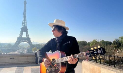 Conoce a Wayo, el artista que une con su música