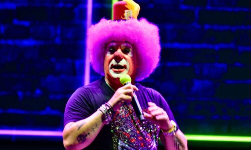 Platanito Show triunfa ante los jarochos y los hace reír a carcajadas