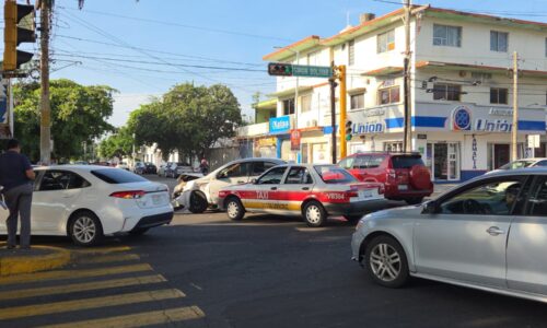 Tres choques generan caos vial en Veracruz y Boca del Río
