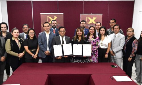 OPLE Veracruz firma convenio con la Universidad de Xalapa, A.C.