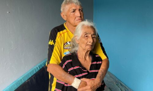 Don Layo, el héroe que sostuvo el amor en medio del agua
