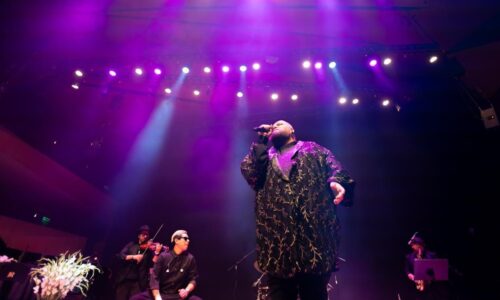 Enrique Ramil conquista de nuevo El Cantoral y sorprende con el estreno de “Solo conmigo”