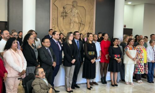 Entre discursos y realidades: así se inauguró la Primera Expoventa del Voluntariado del Poder Judicial