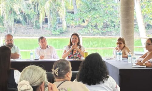 Regidora de Veracruz logra impermeabilizar escuelas a través del reciclaje