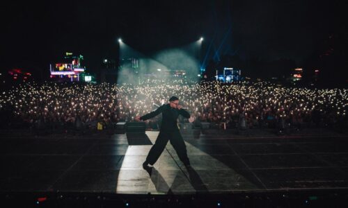 ÁLVARO DÍAZ REVELÓ EL NOMBRE DE SU NUEVO ÁLBUM, OMAKASE, EN EL CIERRE DEL COCA-COLA FLOW FEST