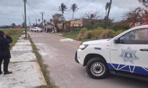 Adulto mayor pierde la vida tra ser atropellado por conductor de paquetería en Alvarado