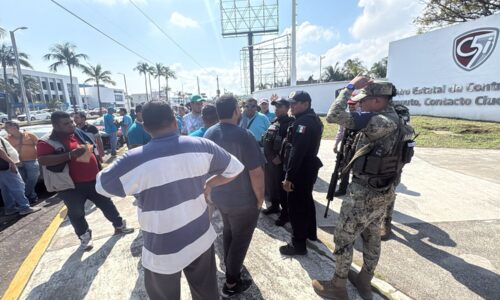 Protestan choferes de Transporte Público en Veracruz puerto, miles de usuarios se quedan varados