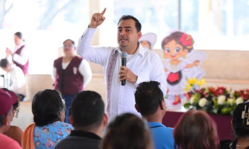 ¿Ya sabes cómo incorporar a tus hijos de primaria a la beca para uniformes y útiles escolares?, te lo explicamos paso a paso