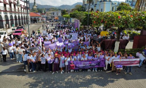 Para conmemorar el 8M, realizan caminata «Unidos por ellas» en San Andrés Tuxtla 
