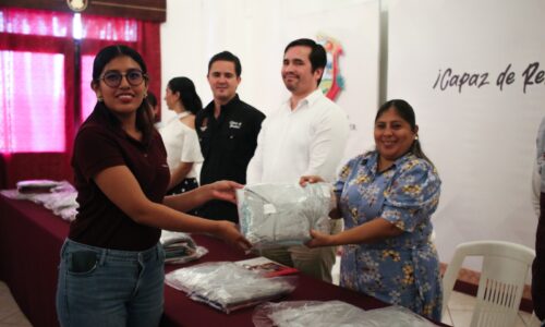 Ayuntamiento de San Andrés Tuxtla a favor de la educación de todas y todos 