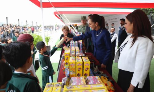 ALTO A LAS ARMAS, ALTO AL FUEGO, LA CONSTRUCCIÓN DE LA PAZ COMIENZA EN LAS FAMILIAS: PRESIDENTA CLAUDIA SHEINBAUM HACE LLAMADO A SUMARSE AL PROGRAMA SÍ AL DESARME, SÍ A LA PAZ