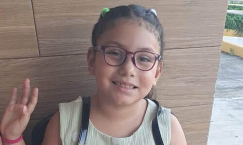 Madre denuncia que su hija fue retirada de la Fiscalía sin su autorización; exige su localización