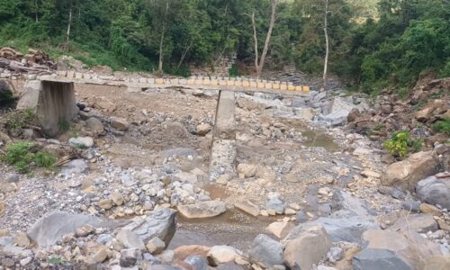 Advierten riesgo de incomunicación en la parte alta de Ilamatlán por falta de puentes